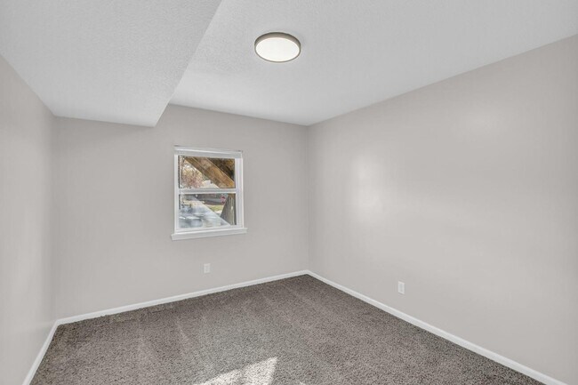 Foto del edificio - 9200 E 54th St