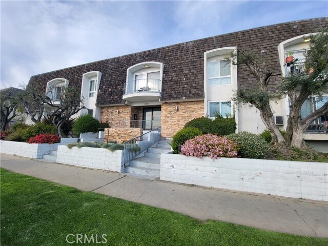 Building Photo - 2884 Sawtelle Blvd