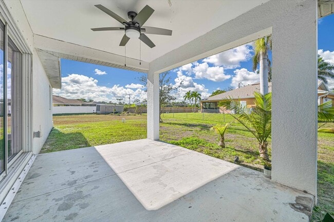 Building Photo - Modern Single-Family Home with 3 Bedrooms,...