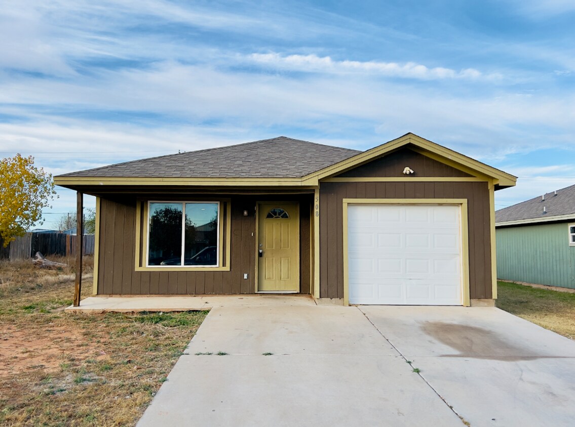 Foto principal - Cozy 3/2/1 in Northeast Lubbock