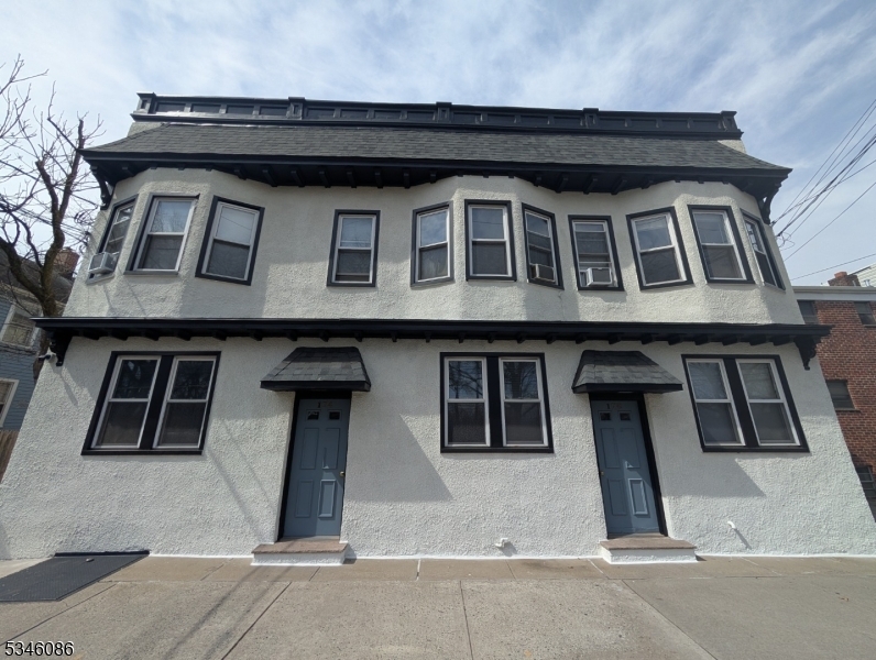 Primary Photo - 174 Glenwood Ave