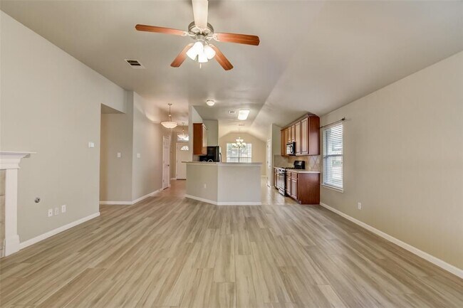 Foto del edificio - 834 Dark Horse Ln