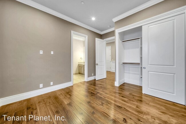 Building Photo - 5 br, 5.5 bath House - 1570 Keesling Ave