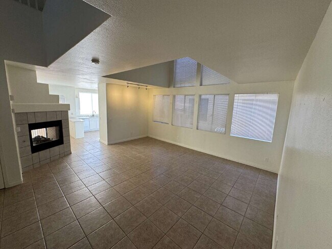 Building Photo - 3-bedroom Two Story, LARGE lot