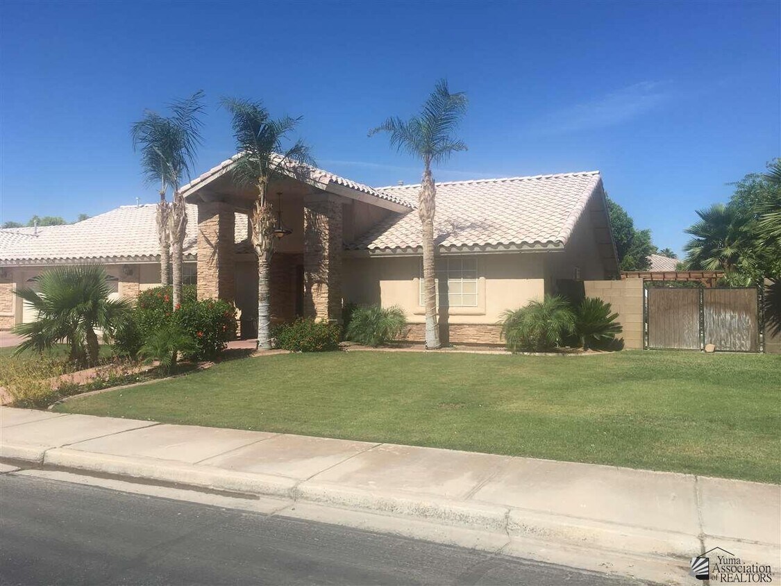 2420 S 34th Dr, Yuma, AZ 85364 House Rental in Yuma, AZ