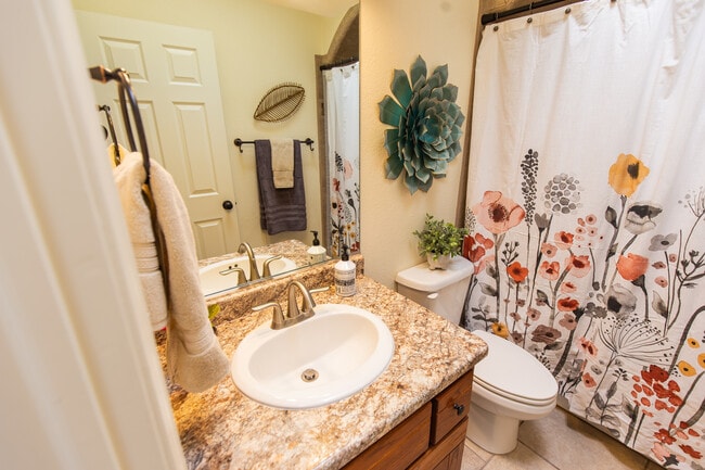 Building Photo - 2367 Saturn Circle