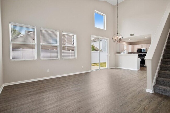 Building Photo - 252 Hiawassee Dr