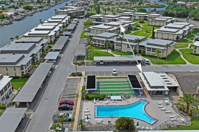 Foto del edificio - 4743 Jasper Dr
