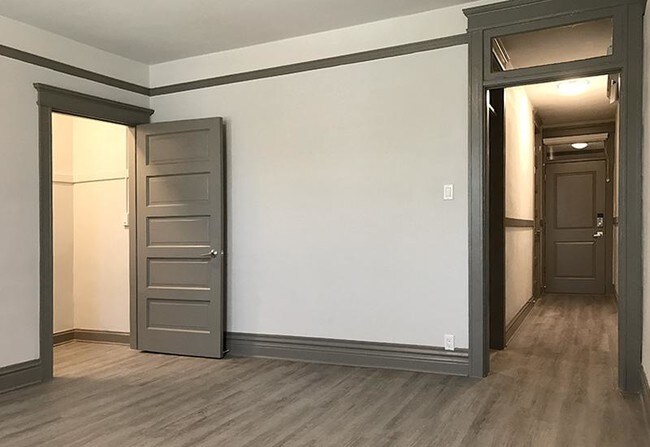 Building Photo - 1 bedroom in Denver CO 80209