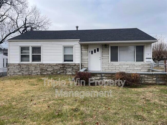 Building Photo - 5 Westdell Dr