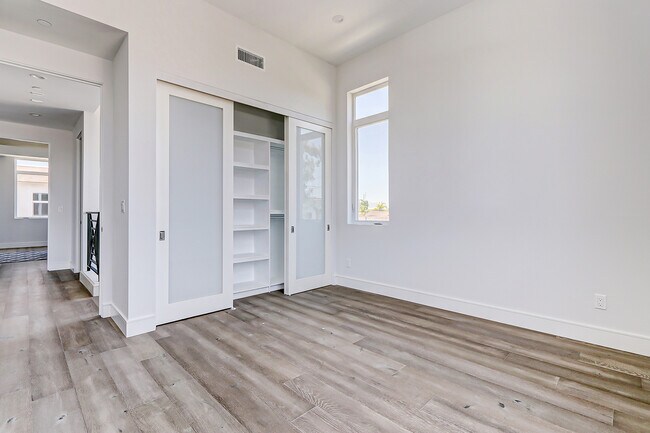 Building Photo - 2321 Clark Ln