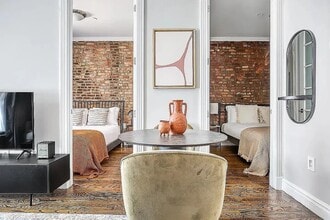 Building Photo - 354 E 19th St