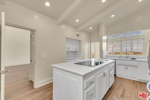 Building Photo - 2202 The Terrace