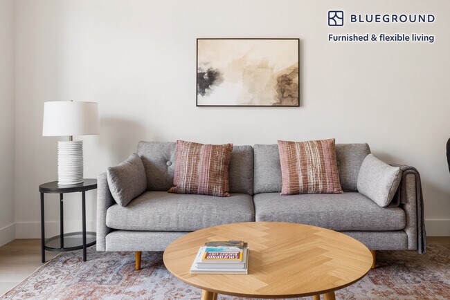 Foto del edificio - 3406 El Camino Real