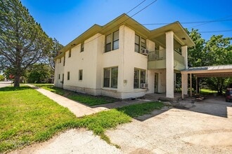 Building Photo - 642 Beech St