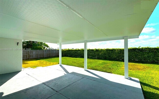 Building Photo - 15840 SW 151st Terrace