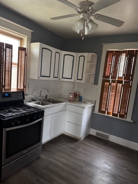 Foto del edificio - 15203 Dearborn St