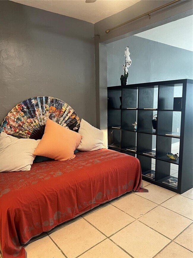 Building Photo - 835 Meridian Ave