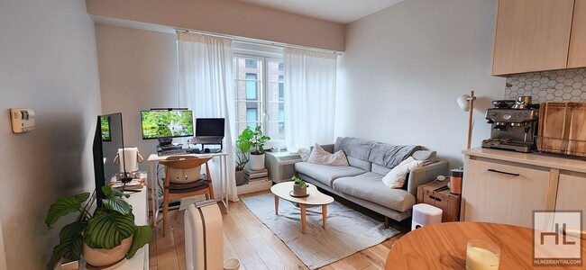 Foto del edificio - WAVERLY AVENUE & ATLANTIC