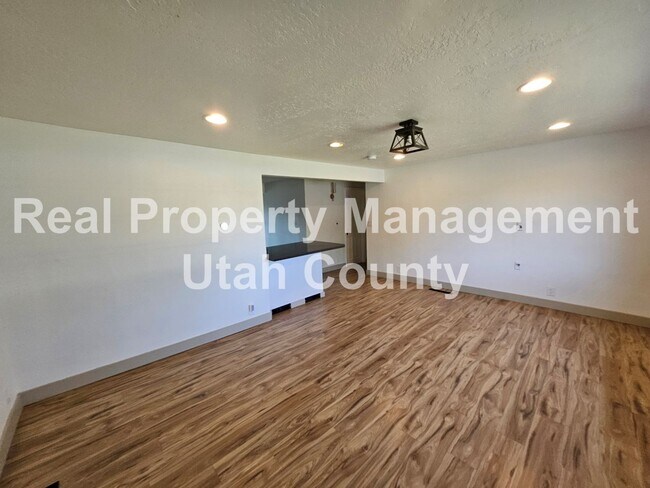 Building Photo - Pet Friendly Orem Home
