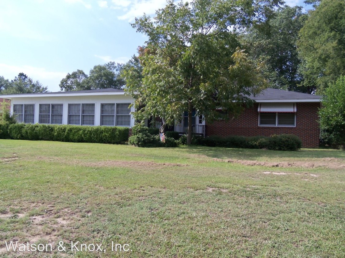 Primary Photo - 4 br, 1.5 bath House - 222 Ware Street