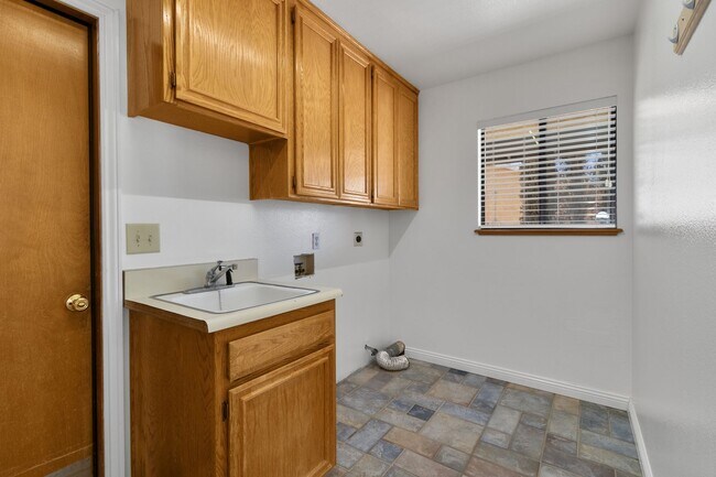 Foto del edificio - Cute Apple Valley Home Located in a Quiet ...