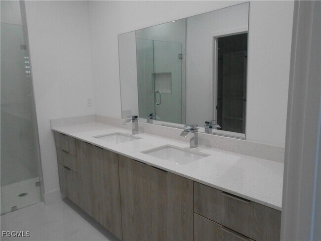 Foto del edificio - 6033 Kumquat Cir