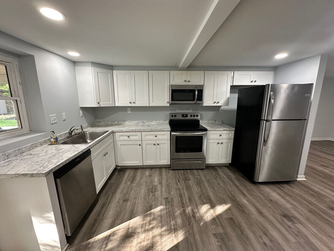 Foto principal - All included 1 bed & 1 Bath apartment.