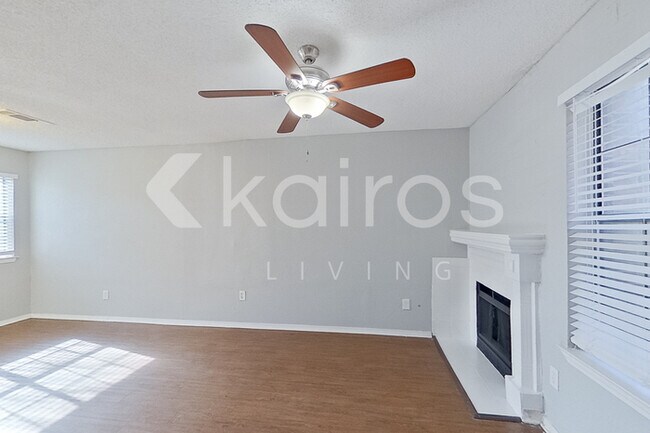 Foto del edificio - 832 Courtenay Pl