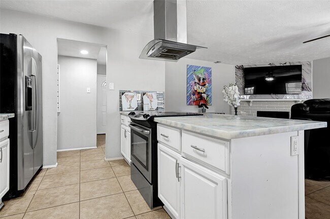 Foto del edificio - 4350 Kacee Dr