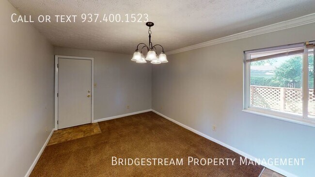 Building Photo - 4 bed, 2 full bath home with 1 car attache...
