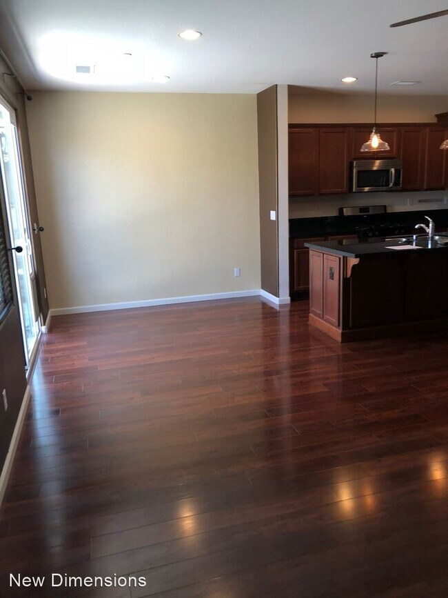 Foto del edificio - 3 br, 2 bath House - 4818 Chromium Way