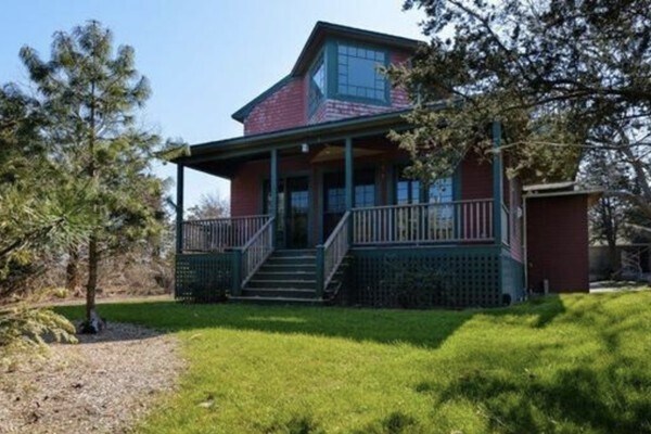 Foto del edificio - 101 Associates Rd