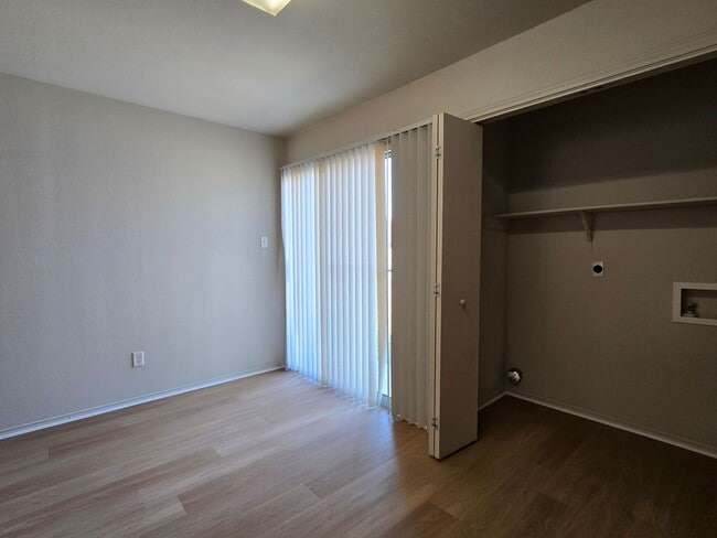 Foto del edificio - COMING SOON!