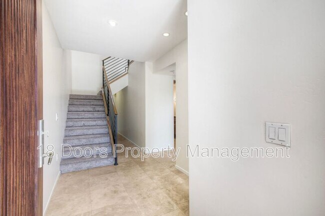 Foto del edificio - 2239 Del Mar Scenic Pkwy