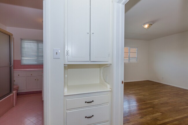 Building Photo - 4155 Lockland Pl