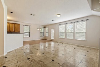 Foto del edificio - 5210 Hillbrook Ct