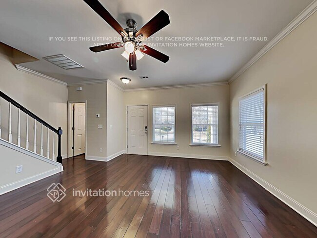 Building Photo - 120 Tulip Dr