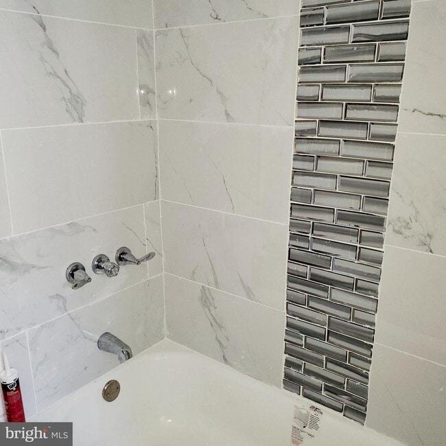 Foto del edificio - 819 N 64th St