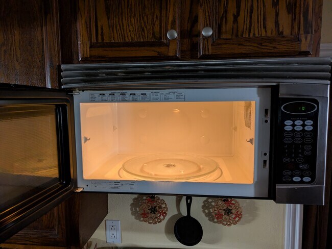 Microonda - 5762 Olvera Ave