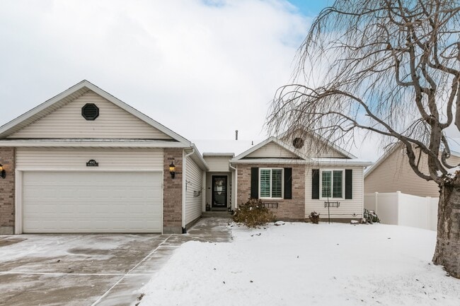 Building Photo - 6002 W Olympiad Ln