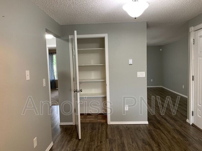 Foto del edificio - 9315 S Ash St