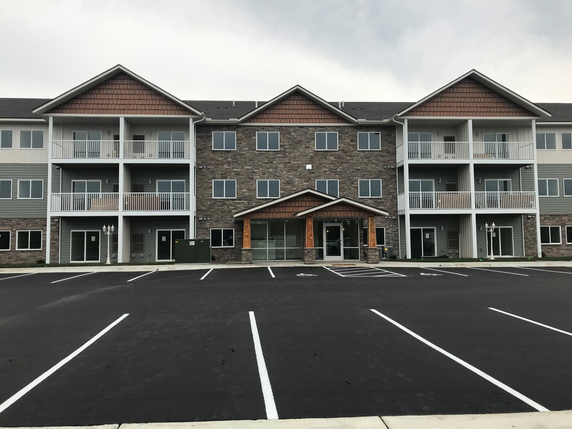 Jackson Hills Residential Suites Apartments Elk River