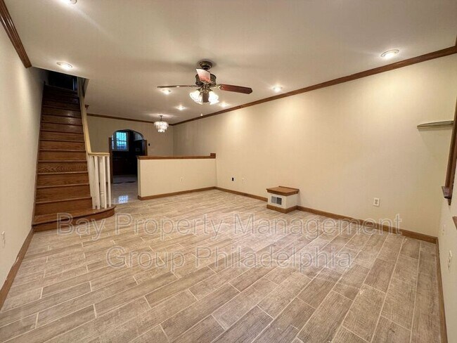 Building Photo - 618 Sigel St