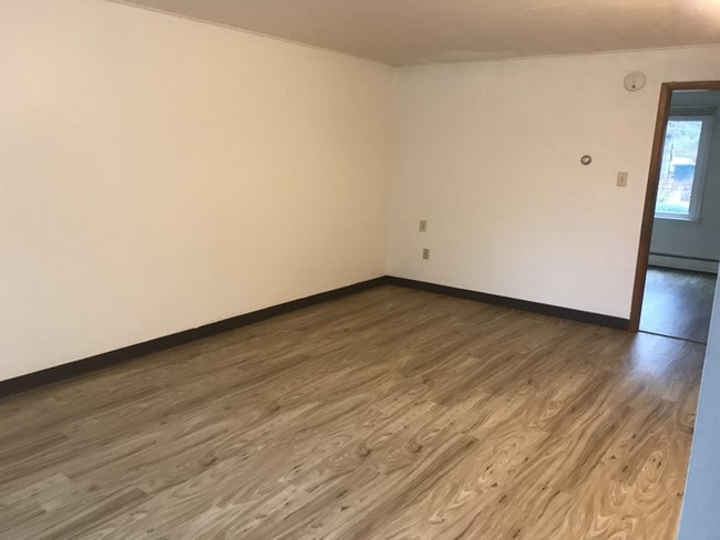 Living Room - 602 E Howard St