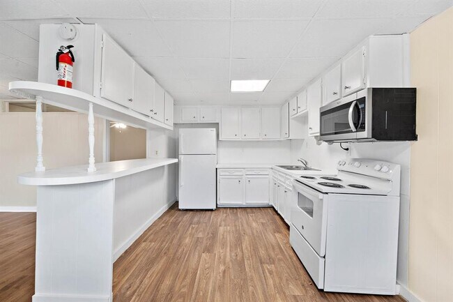 Building Photo - 8431 Gulick Ln