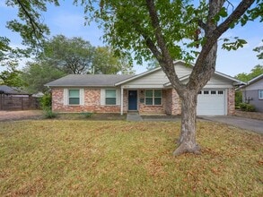 Building Photo - 8010 Camden Dr