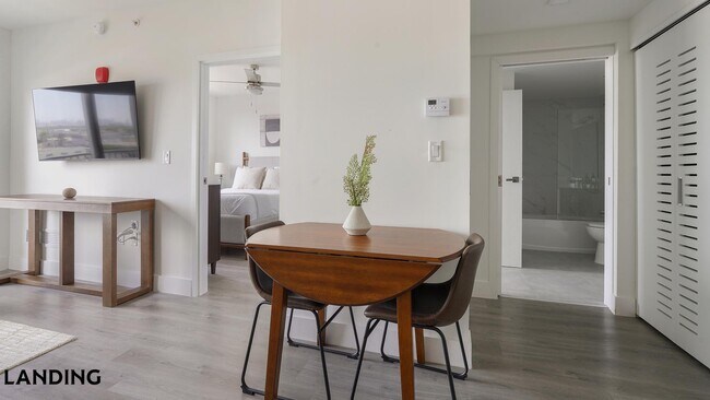 Foto del edificio - 1025 E 25th St
