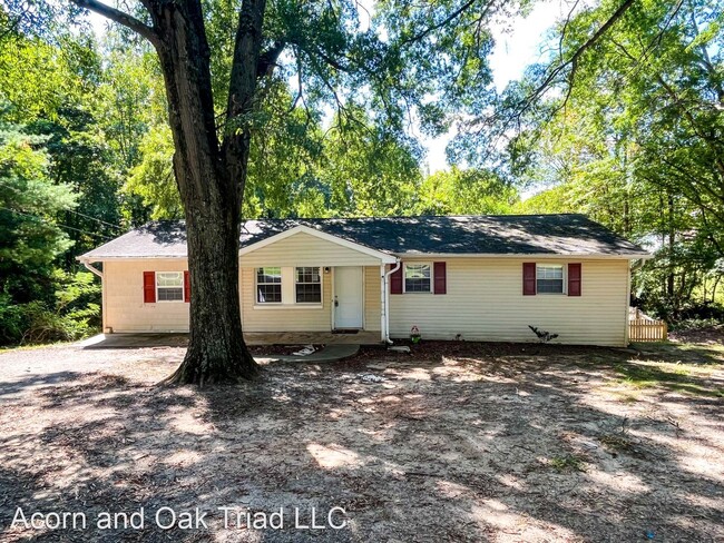 Building Photo - 4 br, 2 bath House - 1700 Old Hollow Road