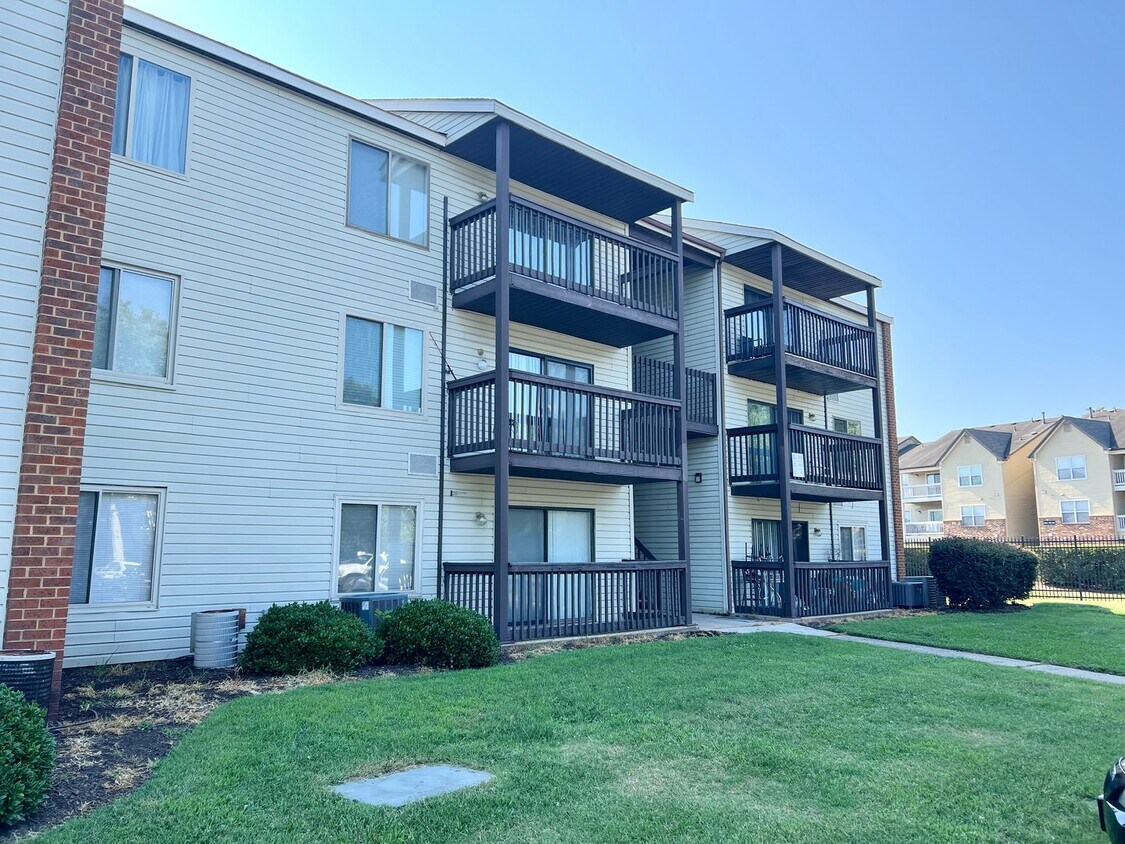 Primary Photo - Well Appointed 1bdr 1bth Condo Apartment i...